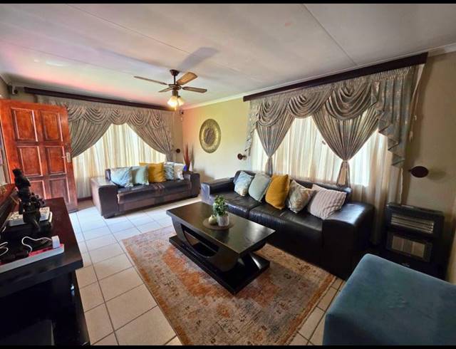 3 BEDROOM HOUSE FOR SALE IN TERENURE